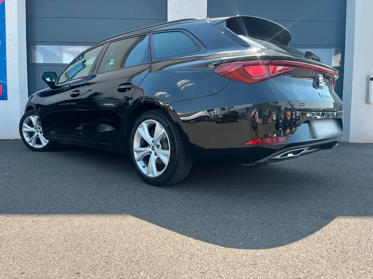 Gebraucht Seat Leon FR 150 PS (110 kW) 2022 Schwarz Kombi