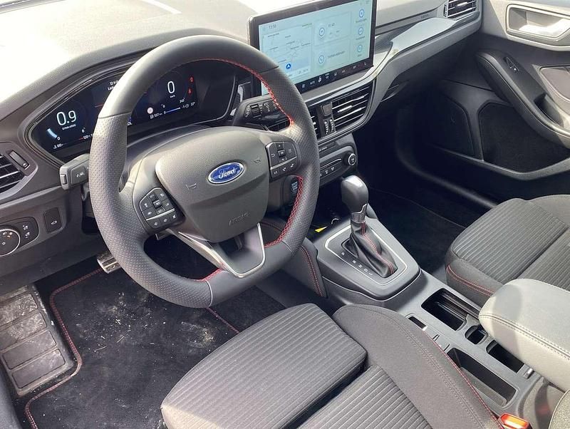 Gebraucht Ford Focus ST-Line X 155 PS (114 kW) 2025 Schwarz Kombi
