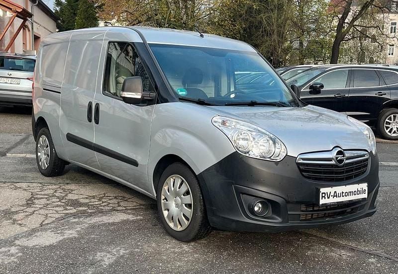 Second-hand Opel Combo 105 CP (77 kW) 2017 Argintiu Monovolum