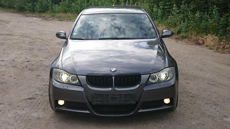 Grau Gebraucht 2007 BMW 330 M Sport Kombi | 6.485 € (Fairer Preis) - Bild 1/4