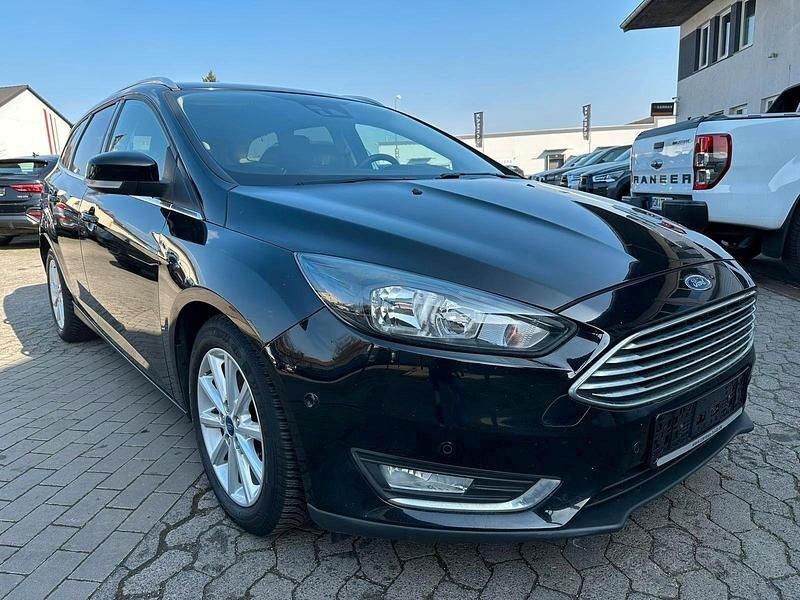 Używany Ford Focus Titanium 120 KM (88 kW) 2016 Czarny Kombi