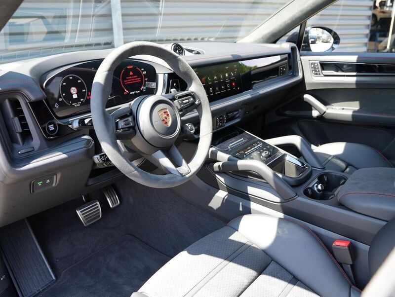Gebraucht Porsche Cayenne GTS 500 PS (367 kW) 2024 Arktikgrau SUV