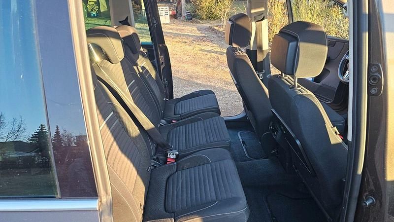 Gebraucht VW Sharan 140 PS (102 kW) 2014 Braun Van / Kleinbus