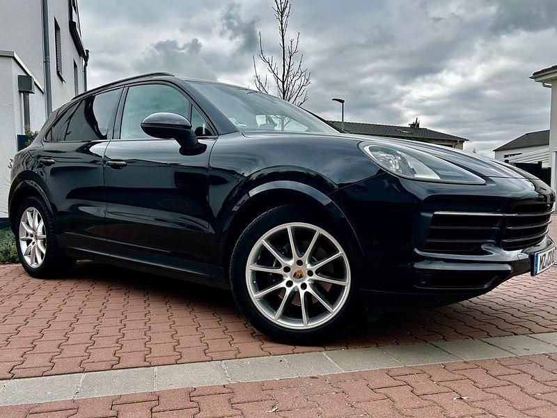 Schwarz Gebraucht 2019 Porsche Cayenne SUV | 49.490 € (Fairer Preis) - Bild 1/4