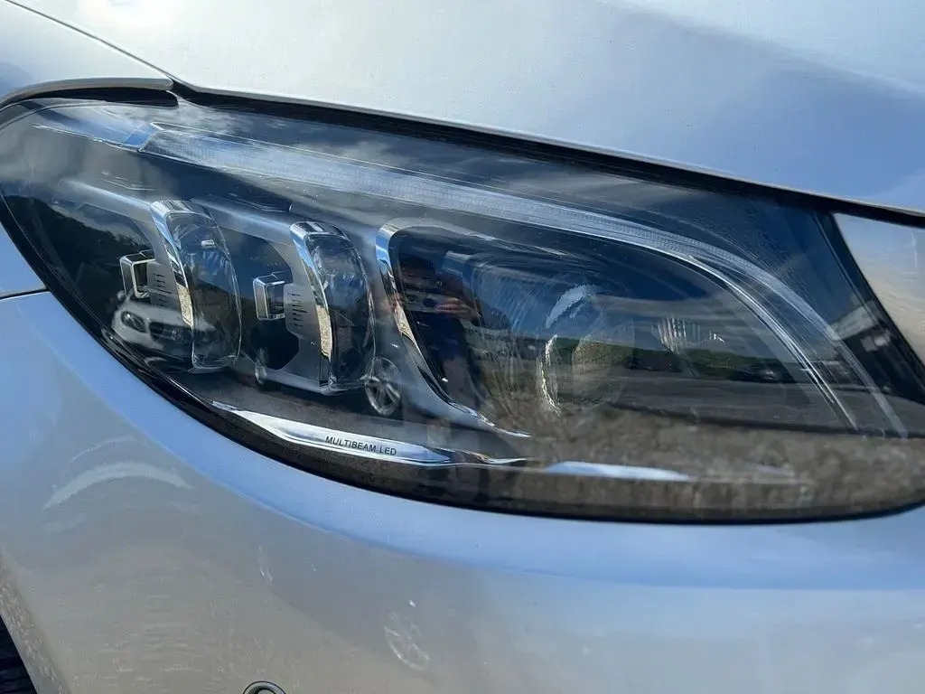 Gebraucht Mercedes C220 Avantgarde 194 PS (142 kW) 2019 Silber Limousine