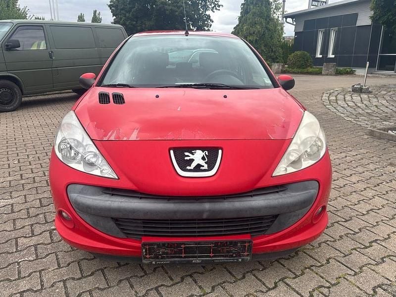 Gebraucht Peugeot 206+ 73 PS (53 kW) 2009 Rot Kleinwagen