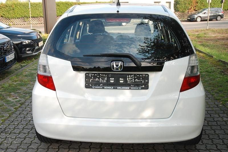 Gebraucht Honda Jazz Comfort 99 PS (72 kW) 2008 Weiß Kleinwagen