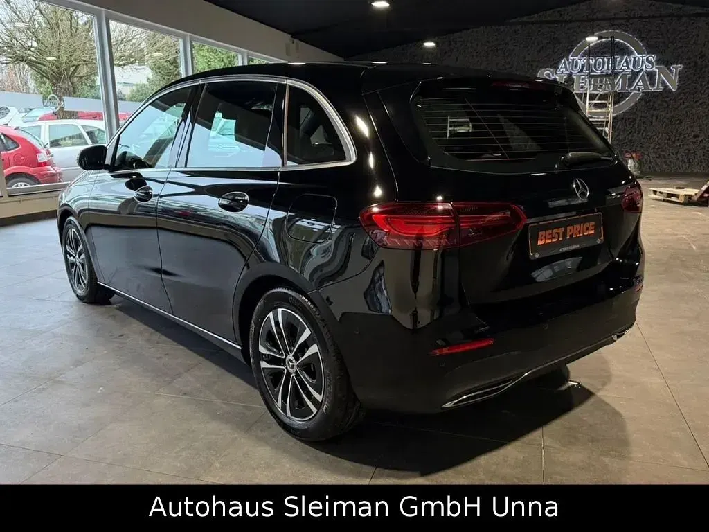 Gebraucht Mercedes B200 Advanced 163 PS (119 kW) 2024 Schwarz Kleinwagen