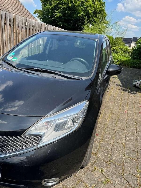 Gebraucht Nissan Note Acenta 80 PS (58 kW) 2015 Schwarz Kleinwagen