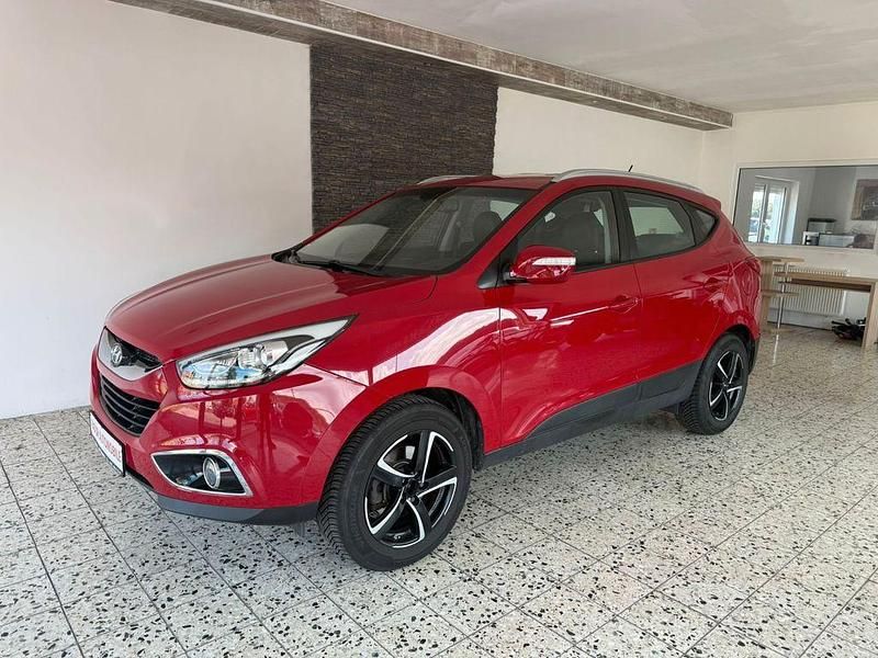 Rot Gebraucht 2015 Hyundai ix35 Trend SUV | 8.900 € (Fairer Preis) - Bild 1/4