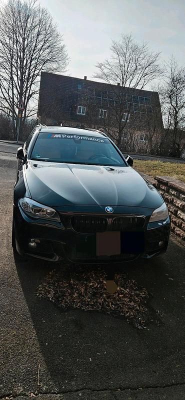 Gebraucht BMW 530 258 PS (189 kW) 2013 Schwarz Kombi