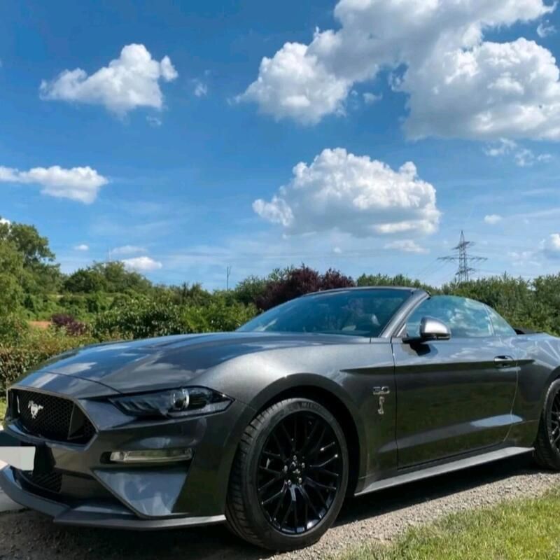 Grau Gebraucht 2020 Ford Mustang Cabrio | 49.990 € - Bild 1/4