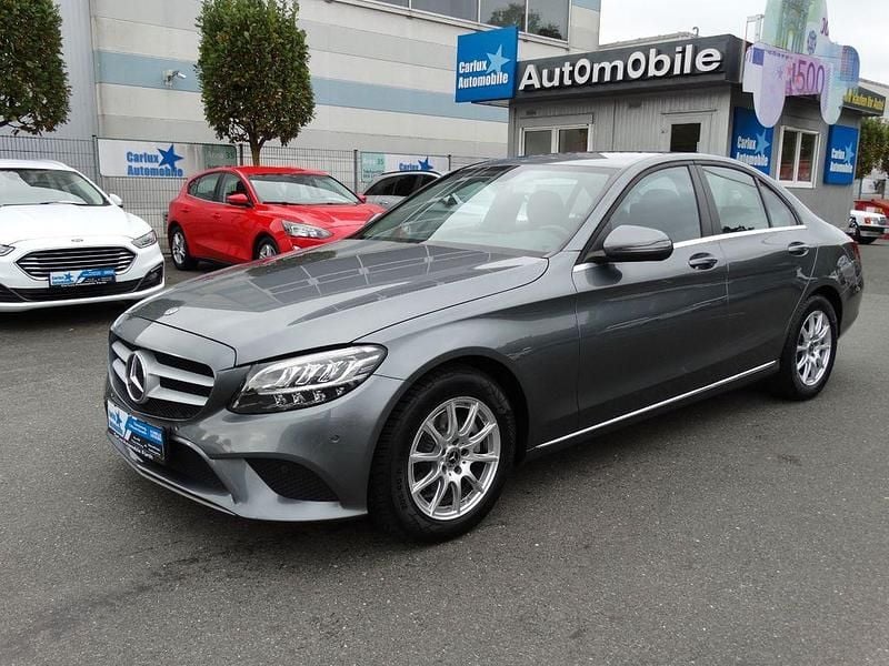 Grau Gebraucht 2020 Mercedes C180 Limousine | 19.880 € (Guter Preis) - Bild 1/4