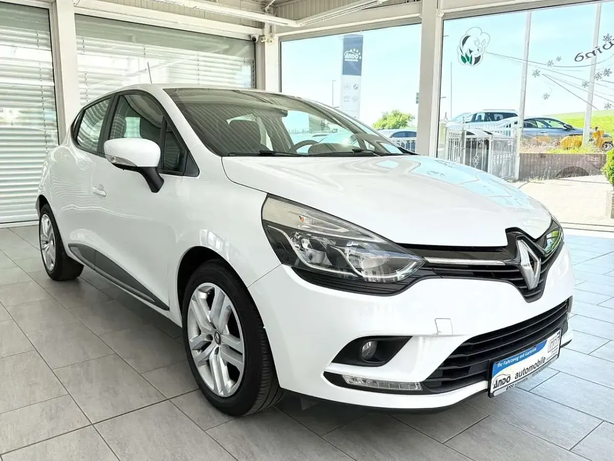 Gebraucht Renault Clio IV 90 PS (66 kW) 2019 Gletscherweiss Kleinwagen