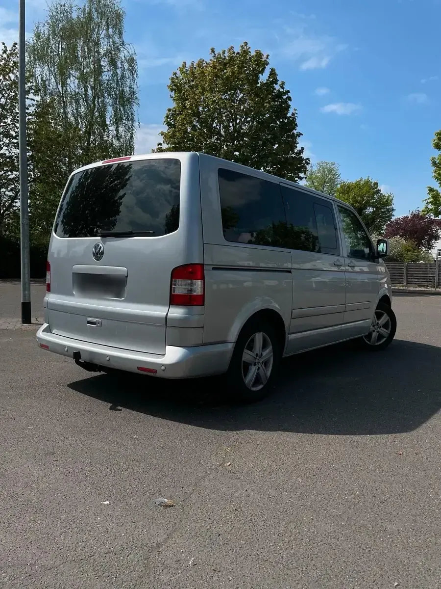 Używany VW T5 131 KM (96 kW) 2009 Srebrny Van