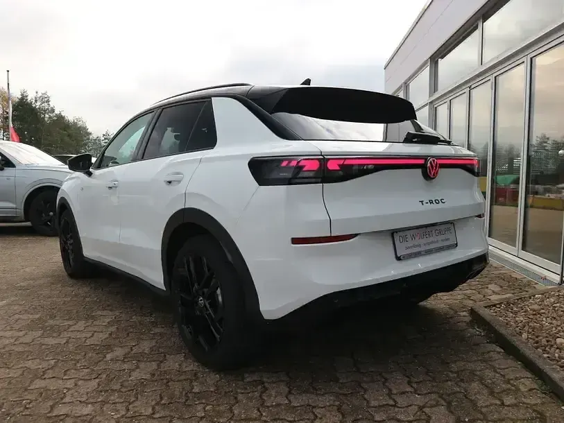 Gebraucht VW T-Roc R-line 150 PS (110 kW) 2025 Pure white uni / schwarz uni SUV