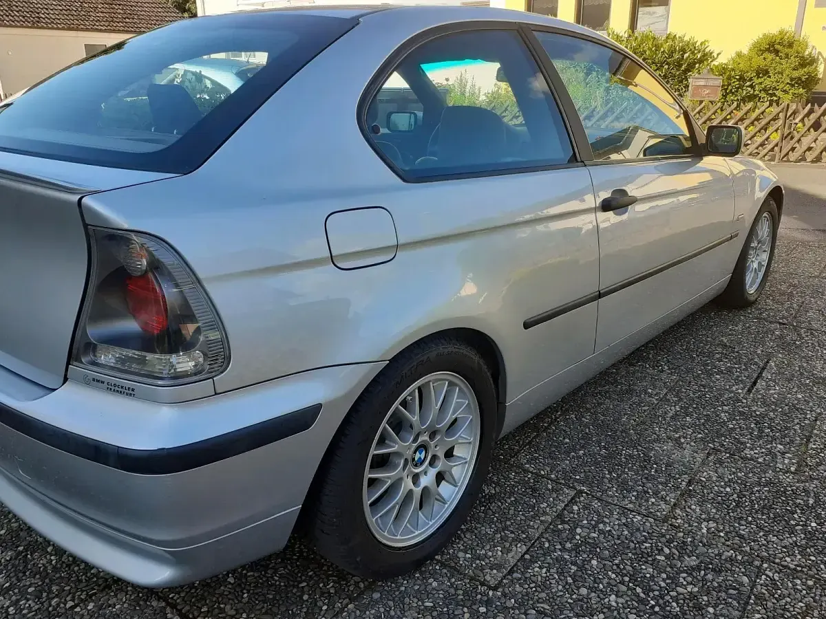 Gebraucht BMW 316 Compact 115 PS (84 kW) 2002 Silber Kleinwagen