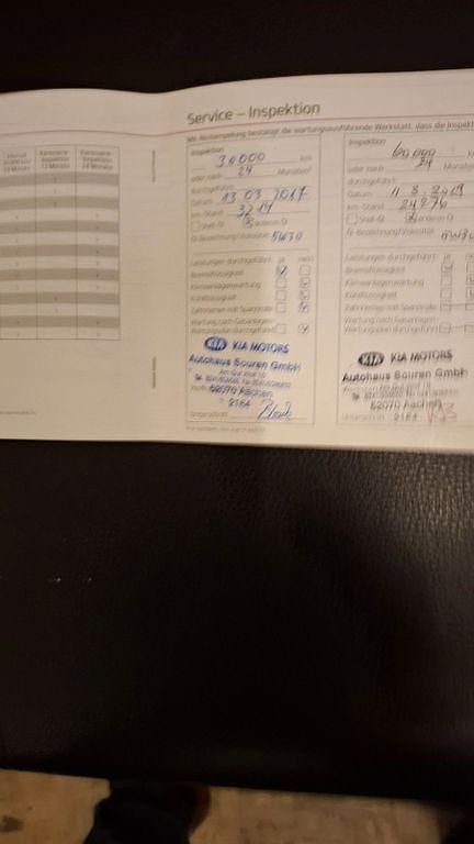 Gebraucht Kia Rio Edition 7 109 PS (80 kW) 2015 Rot Kleinwagen