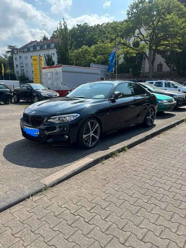 Schwarz Gebraucht 2016 BMW 225 M Sport Coupé | 19.900 € (Fairer Preis) - Bild 1/4