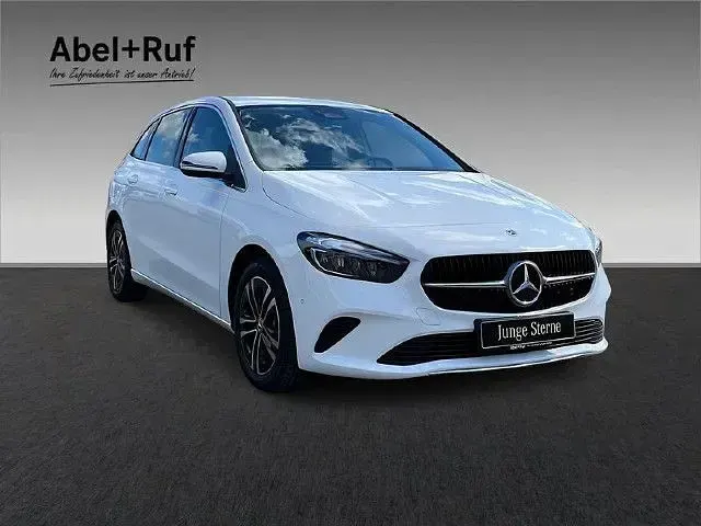 Gebraucht Mercedes B250e Advanced 218 PS (160 kW) 2025 Van / Kleinbus