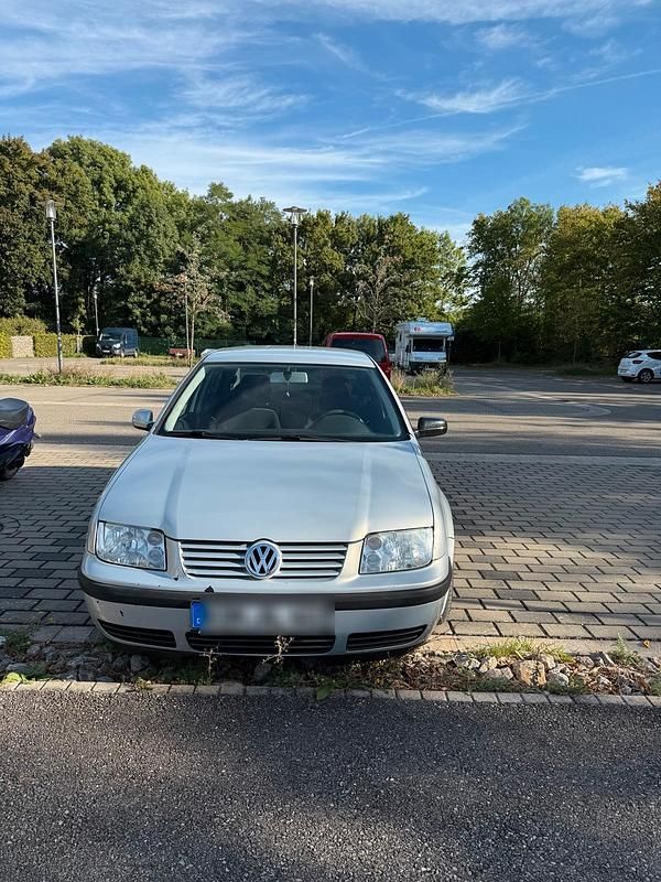 Silber Gebraucht 1999 VW Bora Limousine | 2.999 € (Teuer) - Bild 1/4