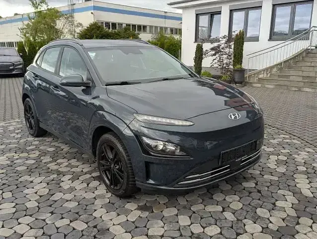 Gebraucht Hyundai Kona Select 100 kW (136 PS) 2022 Blau SUV
