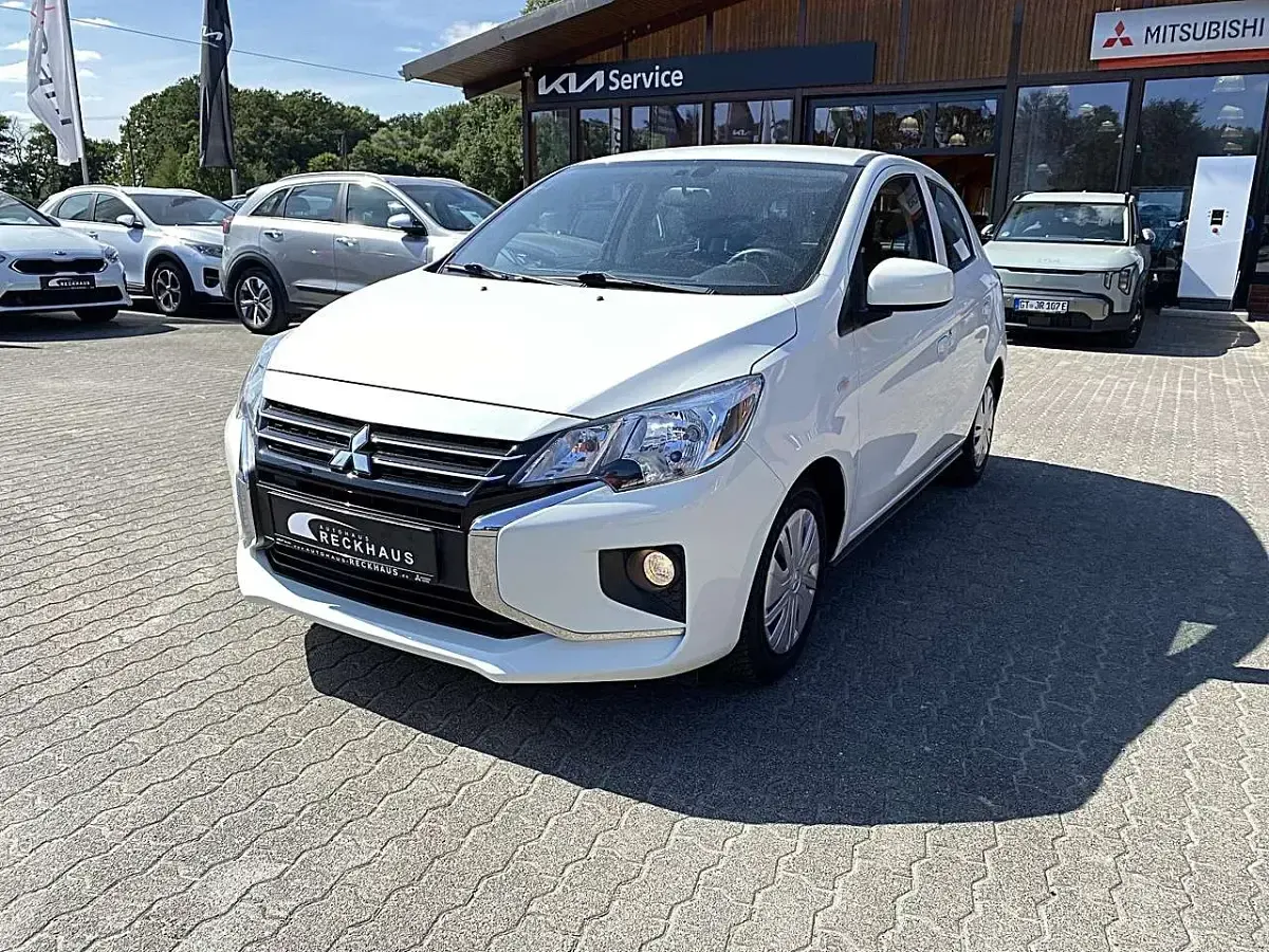 Gebraucht Mitsubishi Space Star Spirit 71 PS (52 kW) 2022 Weiß Kleinwagen