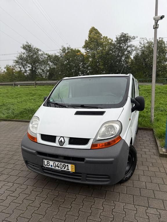 Gebraucht Renault Trafic 82 PS (60 kW) 2006 Weiß Van / Kleinbus