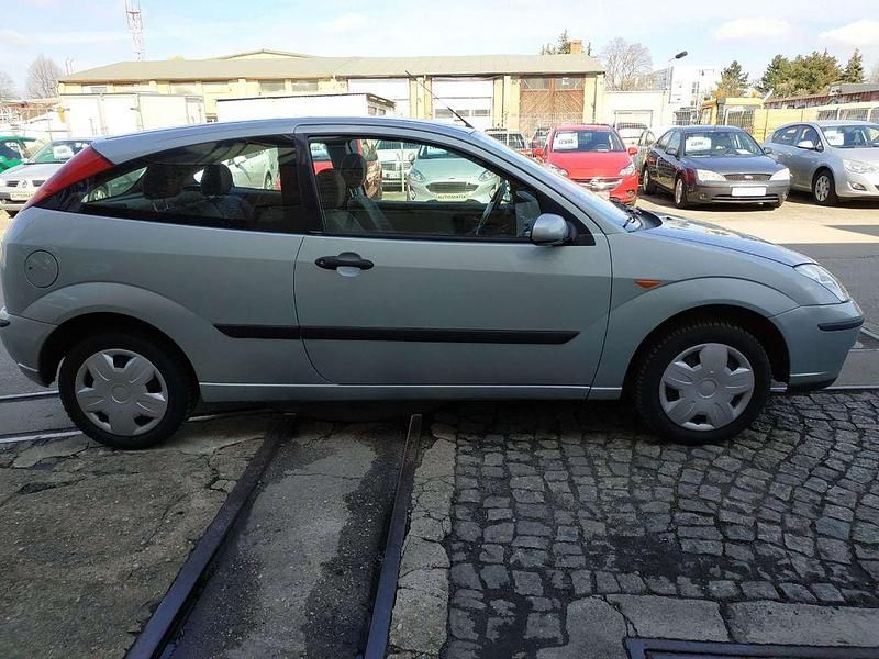 Usata Ford Focus 75 CV (55 kW) 2003 Argento Berlina
