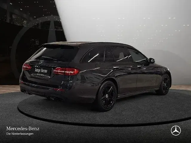 Gebraucht Mercedes E300 306 PS (225 kW) 2023