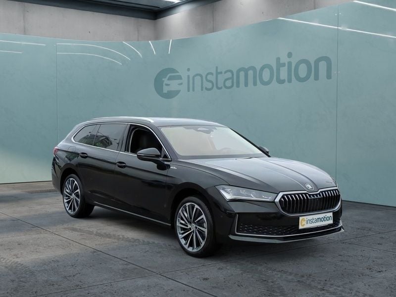 Braun Gebraucht 2024 Skoda Superb Kombi | 47.280 € - Bild 1/4