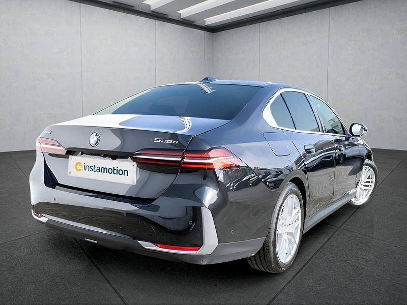 Gebraucht BMW 520 197 PS (144 kW) 2024 Schwarz Limousine