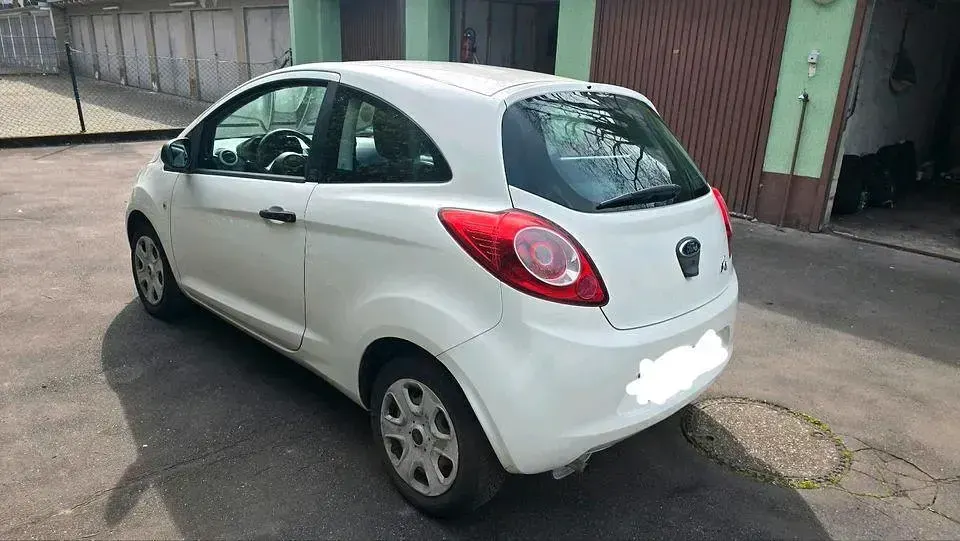 Gebraucht Ford Ka 69 PS (50 kW) 2012 Weiß Kleinwagen