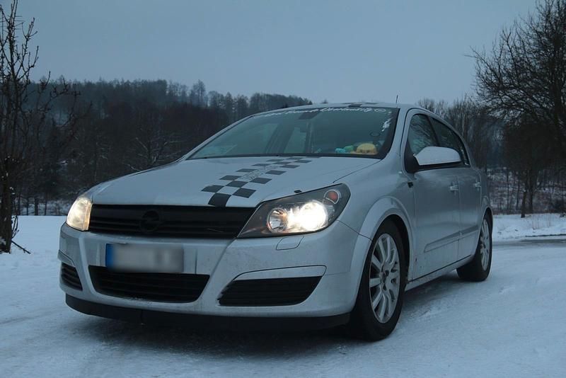 Gebraucht Opel Astra 105 PS (77 kW) 2004 Silber Limousine