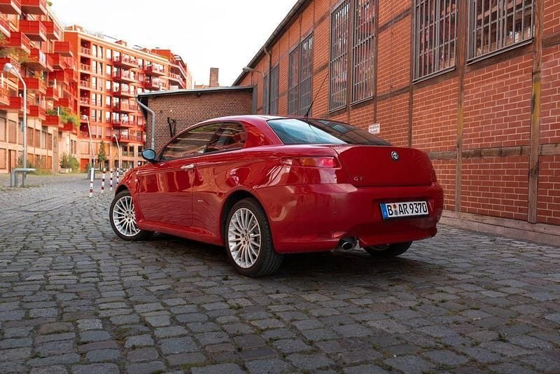 Gebraucht Alfa Romeo GT Distinctive 166 PS (122 kW) 2004 Rot Coupé