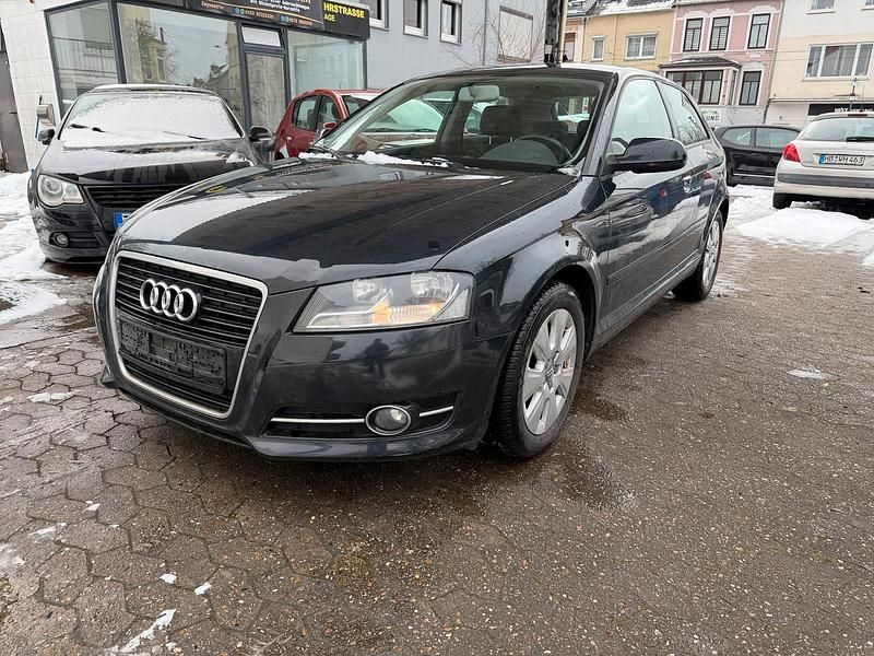Gebraucht Audi A3 Comfort 105 PS (77 kW) 2011 Schwarz Kleinwagen