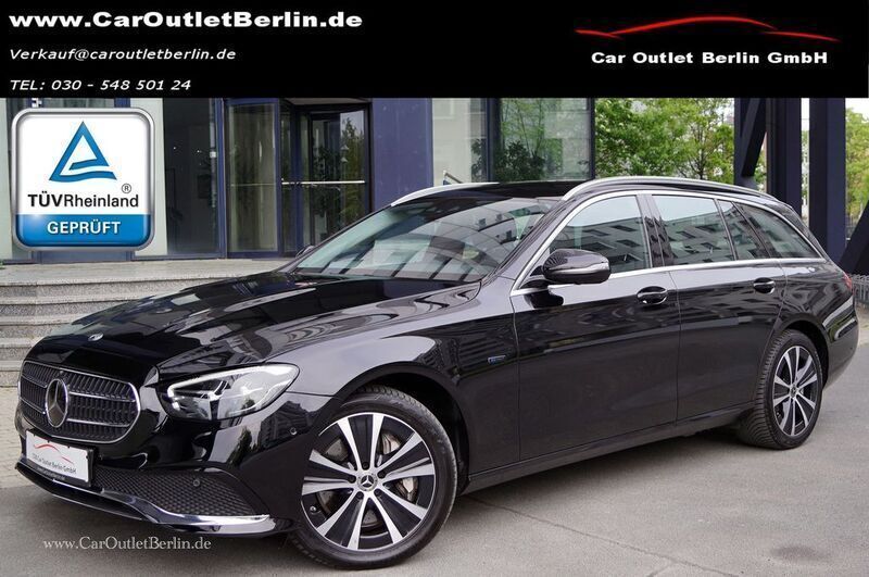 Schwarz Gebraucht 2020 Mercedes E300 Limousine | 31.950 € (Guter Preis) - Bild 1/4