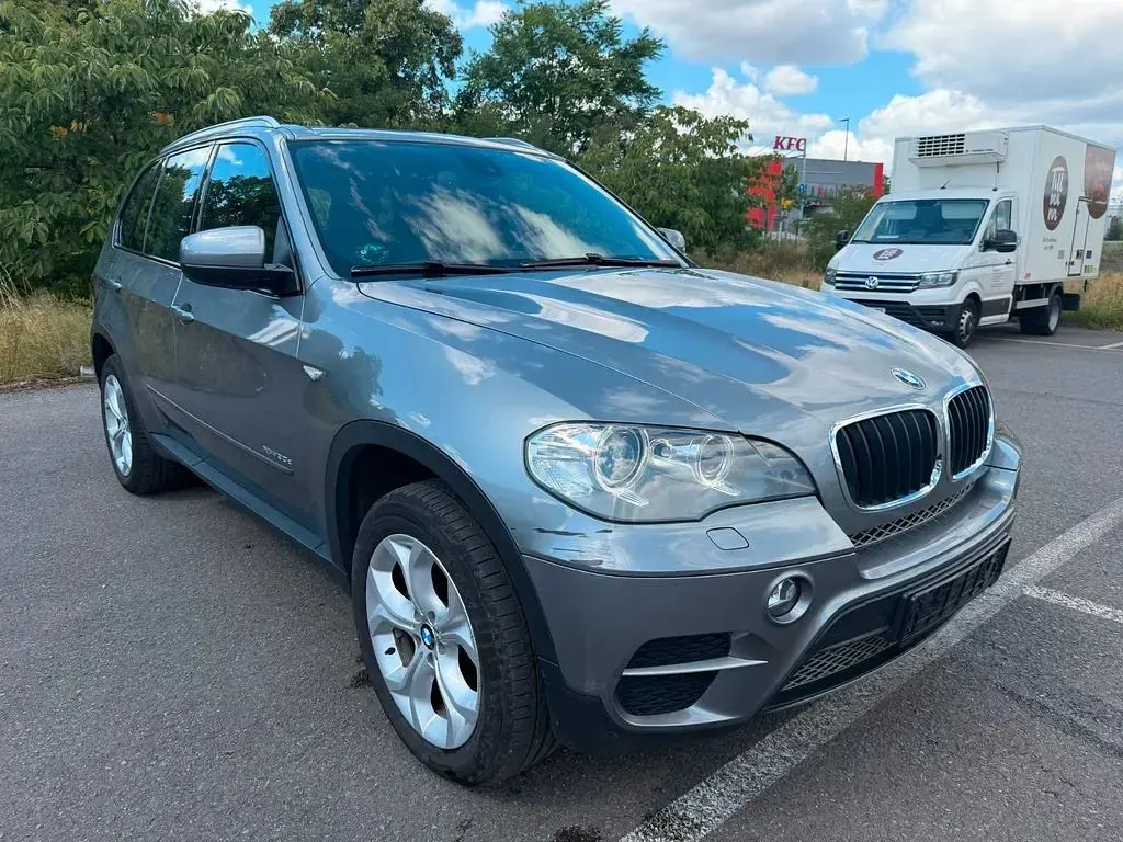 Gebraucht BMW X5 Sport Line 245 PS (180 kW) 2013 Grau SUV
