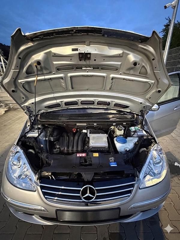 Gebraucht Mercedes 200 2005 Silber Limousine