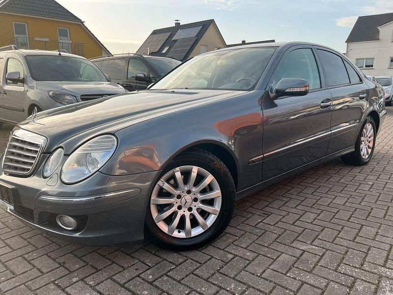 Second-hand Mercedes E320 224 CP (164 kW) 2008 Gri Berlinǎ