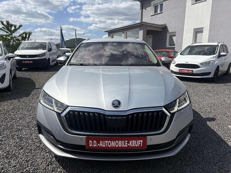 Gebraucht Skoda Octavia Style 150 PS (110 kW) 2021 Brilliantsilber metallic Kombi