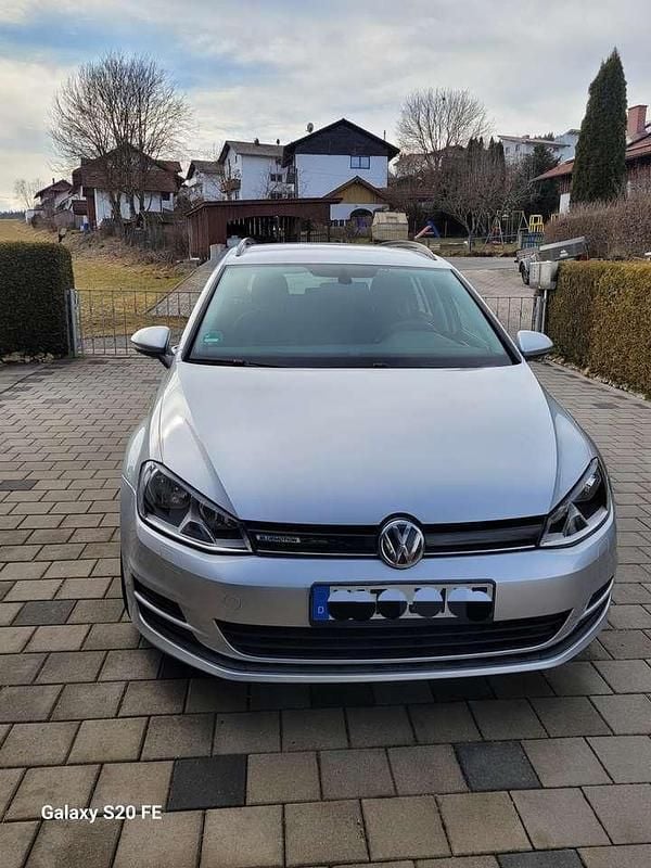Grau Gebraucht 2016 VW Golf VII Trendline Kombi | 9.050 € (Superpreis) - Bild 1/4