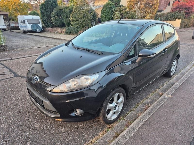 Schwarz Gebraucht 2011 Ford Fiesta Kleinwagen | 2.749 € (Guter Preis) - Bild 1/4