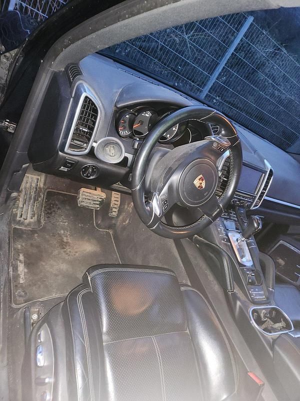 Gebraucht Porsche Cayenne 245 PS (180 kW) 2013 Schwarz SUV