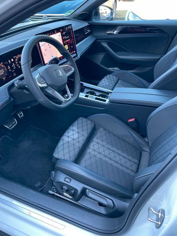 Gebraucht VW Passat R-line 150 PS (110 kW) 2024 Weiß Kombi