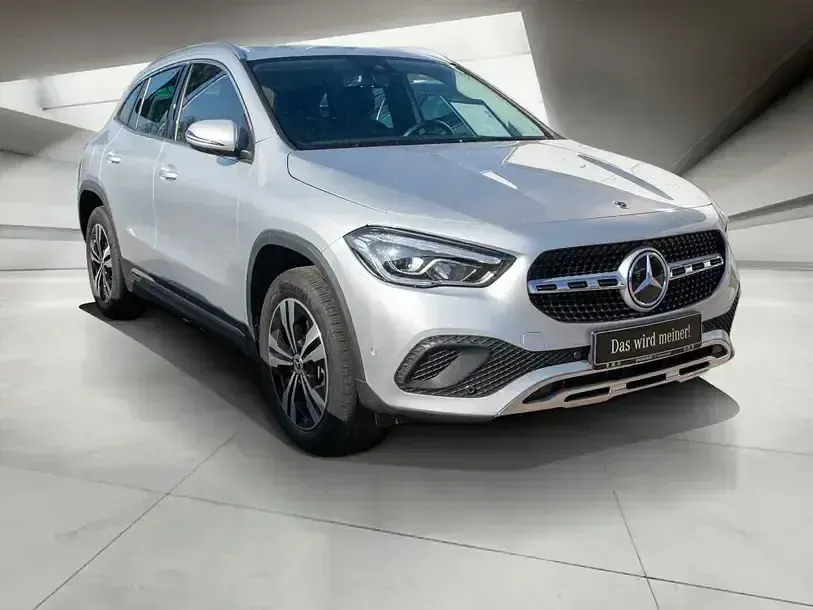 Gebraucht Mercedes GLA250 Progressive 218 PS (160 kW) 2021 Silber SUV