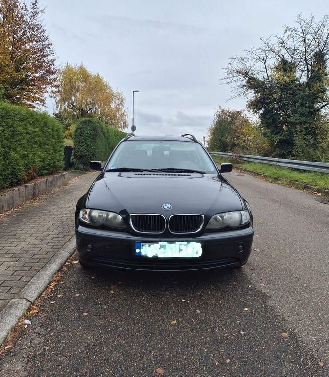 Gebraucht BMW 316 116 PS (85 kW) 2004 Schwarz Kombi