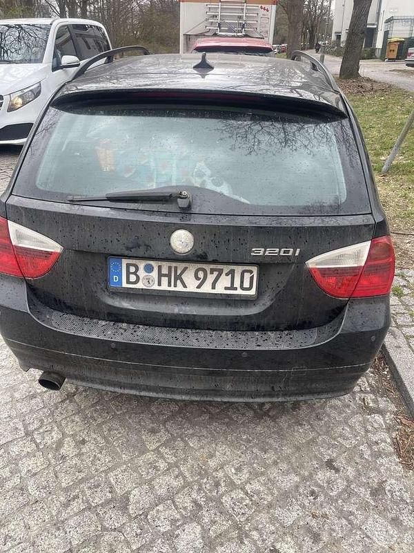 Gebraucht BMW 320 150 PS (110 kW) 2006 Schwarz Kombi