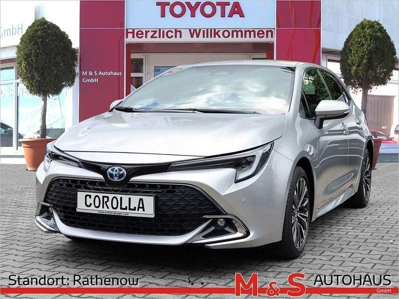 Gebraucht Toyota Corolla Team 140 PS (102 kW) 2024 Silber Limousine