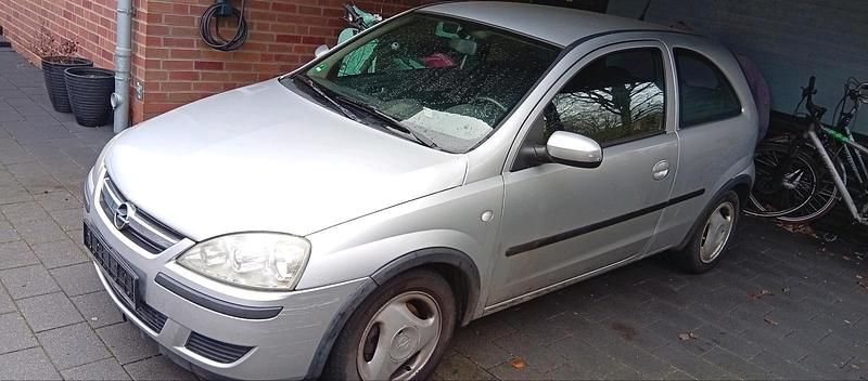 Gebraucht Opel Corsa 75 PS (55 kW) 2004 Silber Kleinwagen